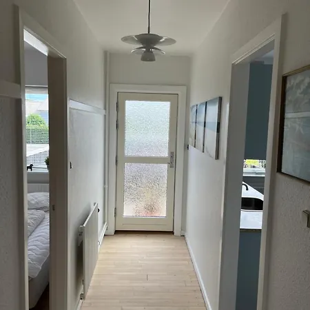 5 Person, Charming Townhouse In *